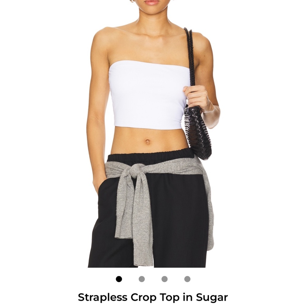 Revolve Strapless Crop Tops as Set (Black & White)